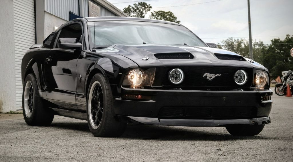 2005 Ford Mustang's photo