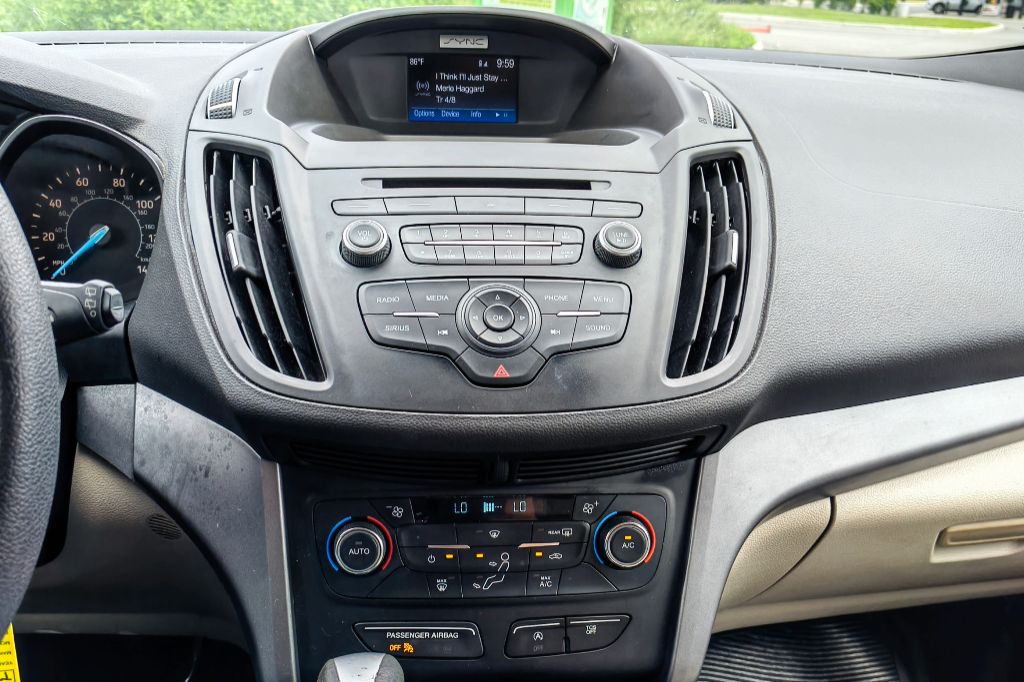 2017 Ford Escape SE - Photo 11