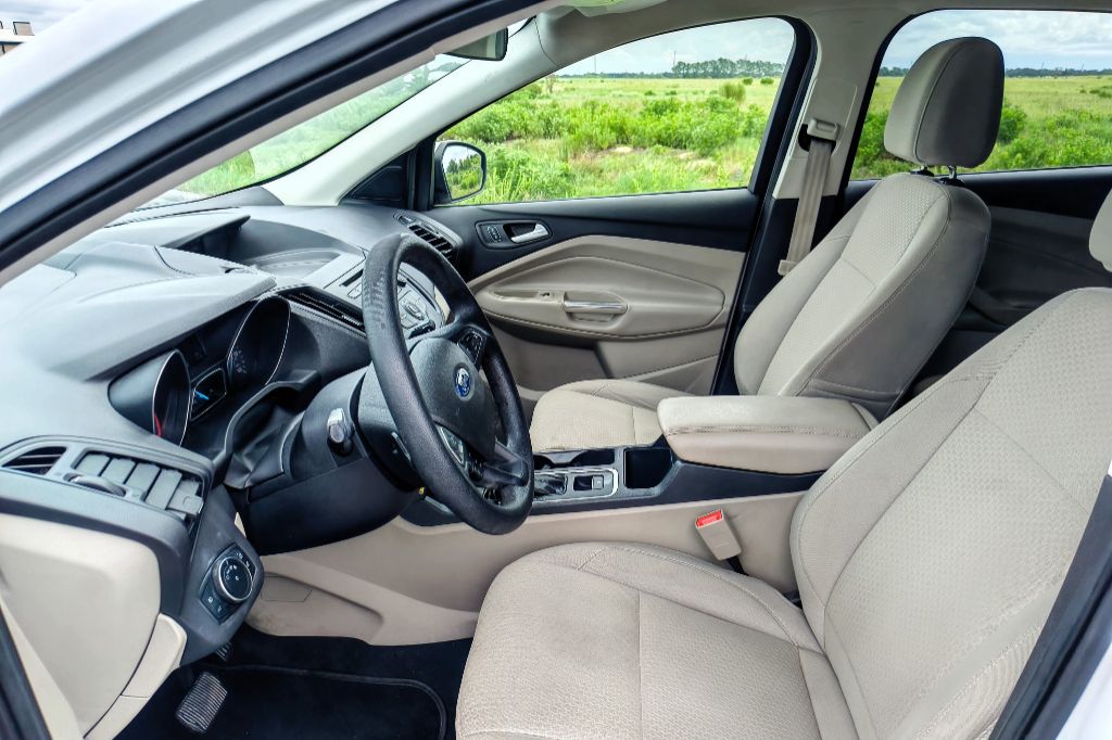 2017 Ford Escape SE - Photo 7